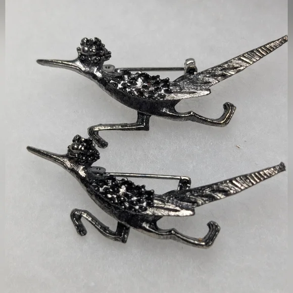 Vintage Roadrunner Bird Brooch Pair | Silver Tone Mid Century Novelty Set - Picture 2 of 5